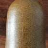 Petite bouteille vintage en grès marron avec bouchon en porcelaine contenance de 550 ml par Hello Broc brocante en ligne