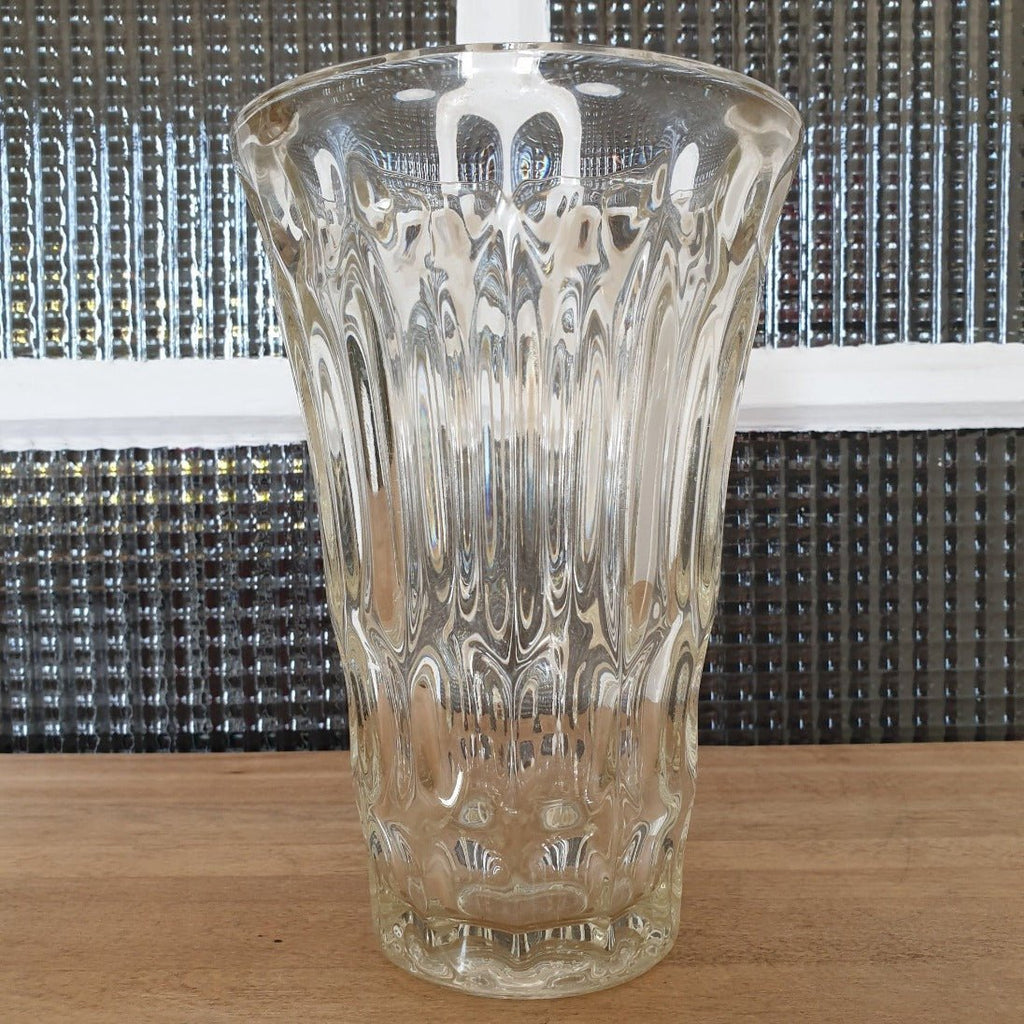 Vase cornet en verre moulé années 50 - Hello Broc