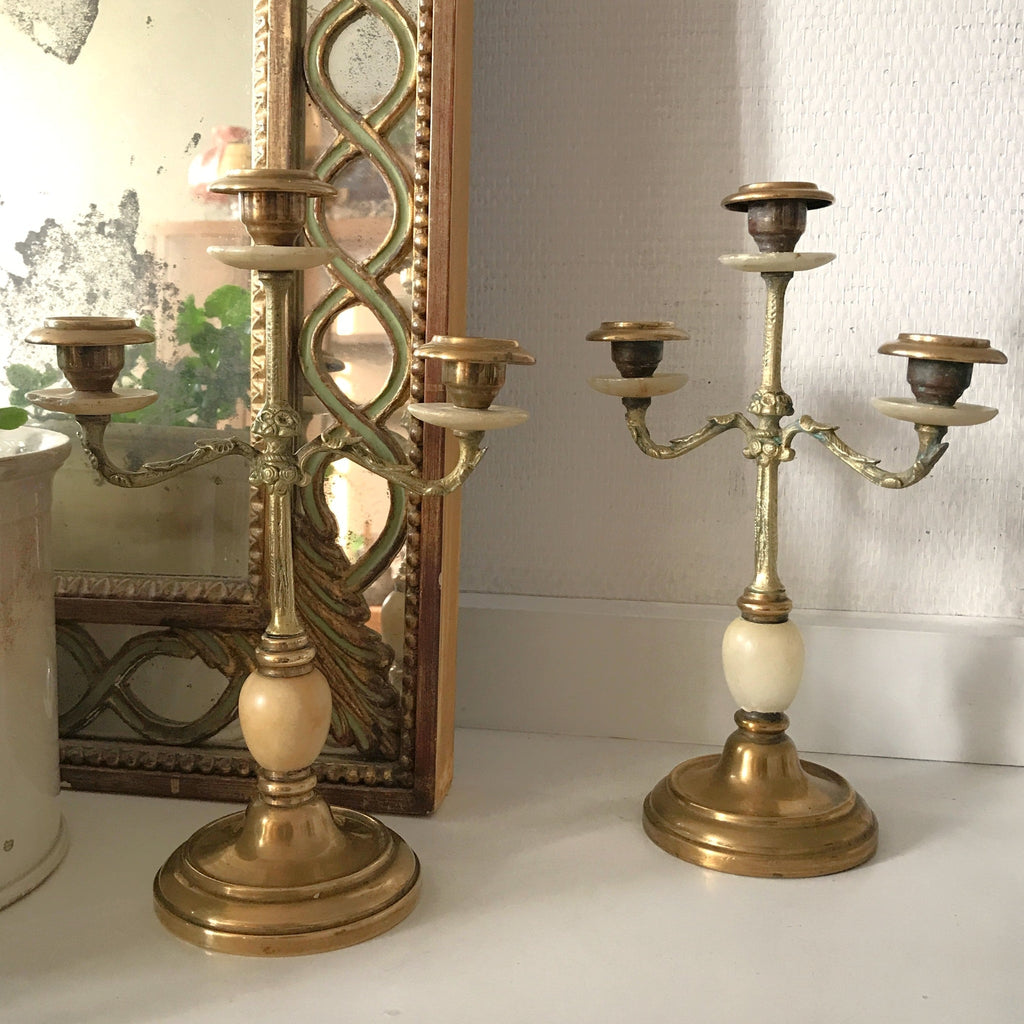 Paire de chandeliers à 3 branches en bronze doré, laiton et onyx Napoléon III par  Hello Broc brocante en ligne