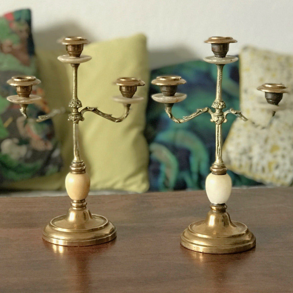 Paire de chandeliers à 3 branches en bronze doré, laiton et onyx Napoléon III par  Hello Broc brocante en ligne