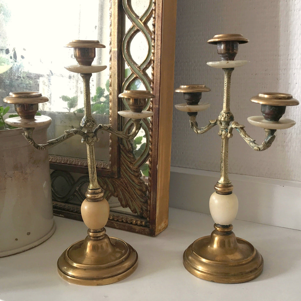 Paire de chandeliers à 3 branches en bronze doré, laiton et onyx Napoléon III par  Hello Broc brocante en ligne