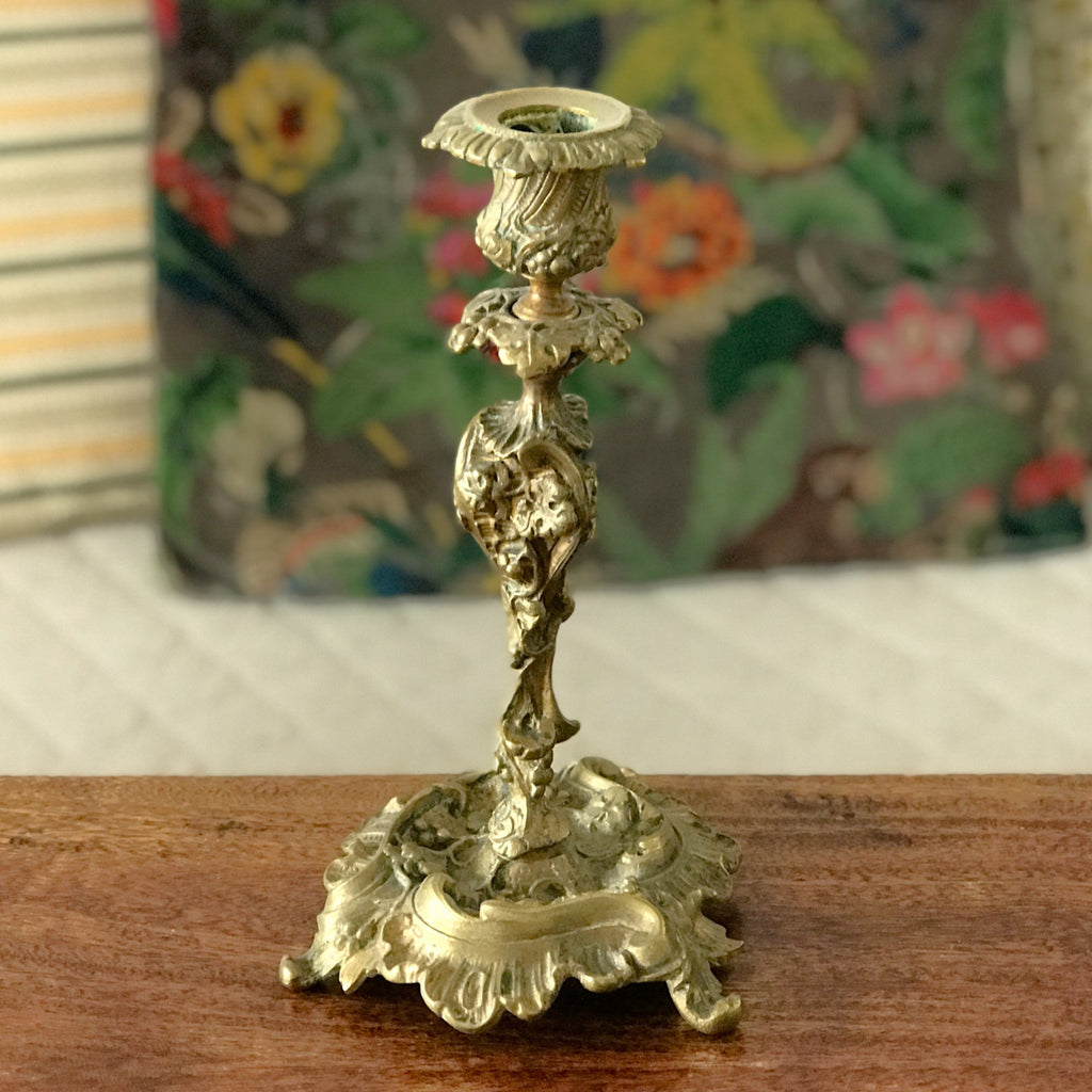 Bougeoir flambeau d'époque en bronze Napoléon III style Rocaille Circa 1870 par Hello Broc brocante en ligne