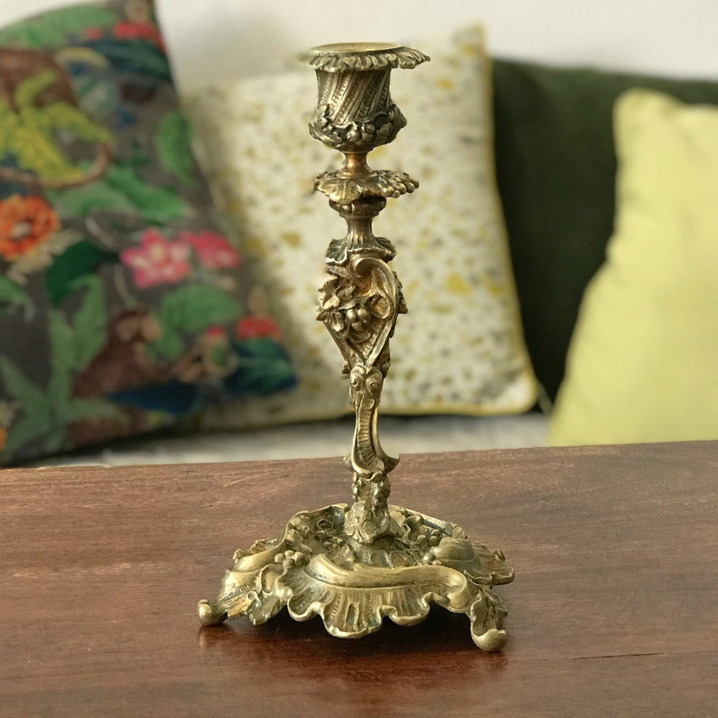 Bougeoir flambeau d'époque en bronze Napoléon III style Rocaille Circa 1870 par Hello Broc brocante en ligne