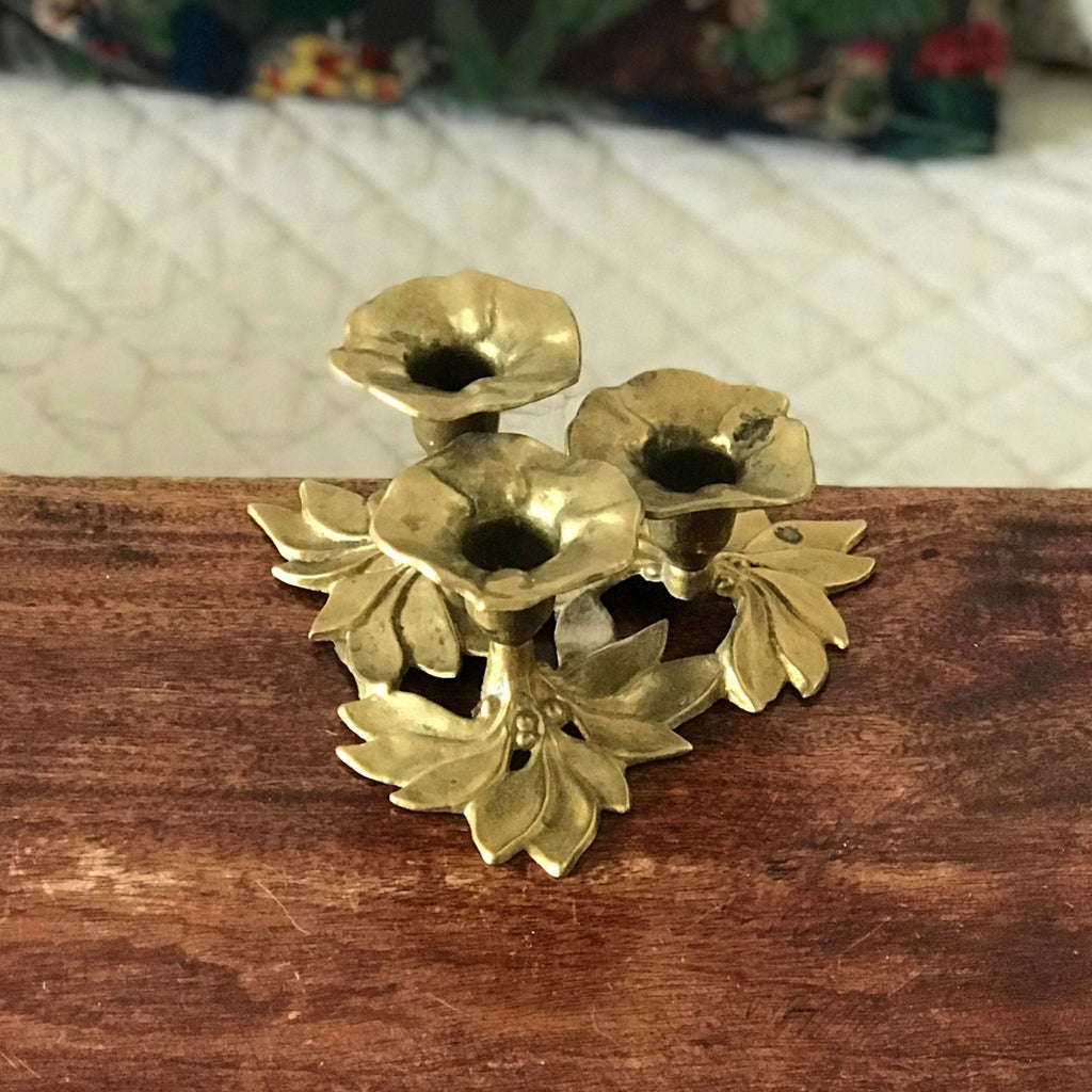 Bougeoir vintage en forme de bouquet de fleurs en laiton doré par Hello Broc brocante en ligne