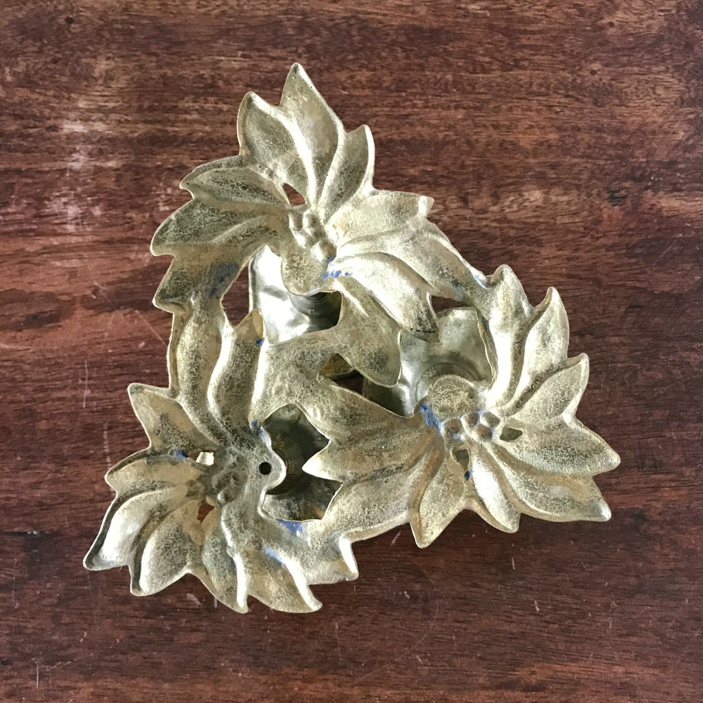 Bougeoir vintage en forme de bouquet de fleurs en laiton doré par Hello Broc brocante en ligne