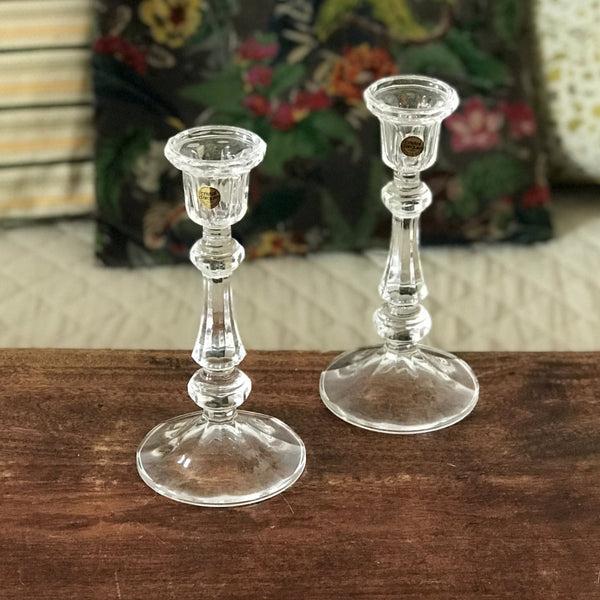 Magnifique paire de bougeoirs hauts en cristal d'Arques, chandeliers vintage années 80 / 90 par Hello Broc brocante en ligne