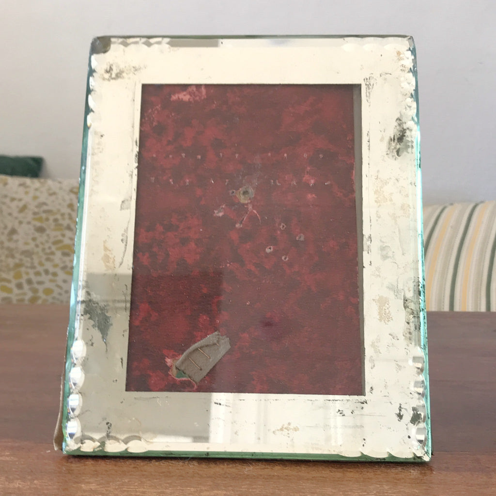 Cadre photo au contour en miroir biseauté dimensions extérieures 22 x 18 cm par Hello Broc brocante en ligne