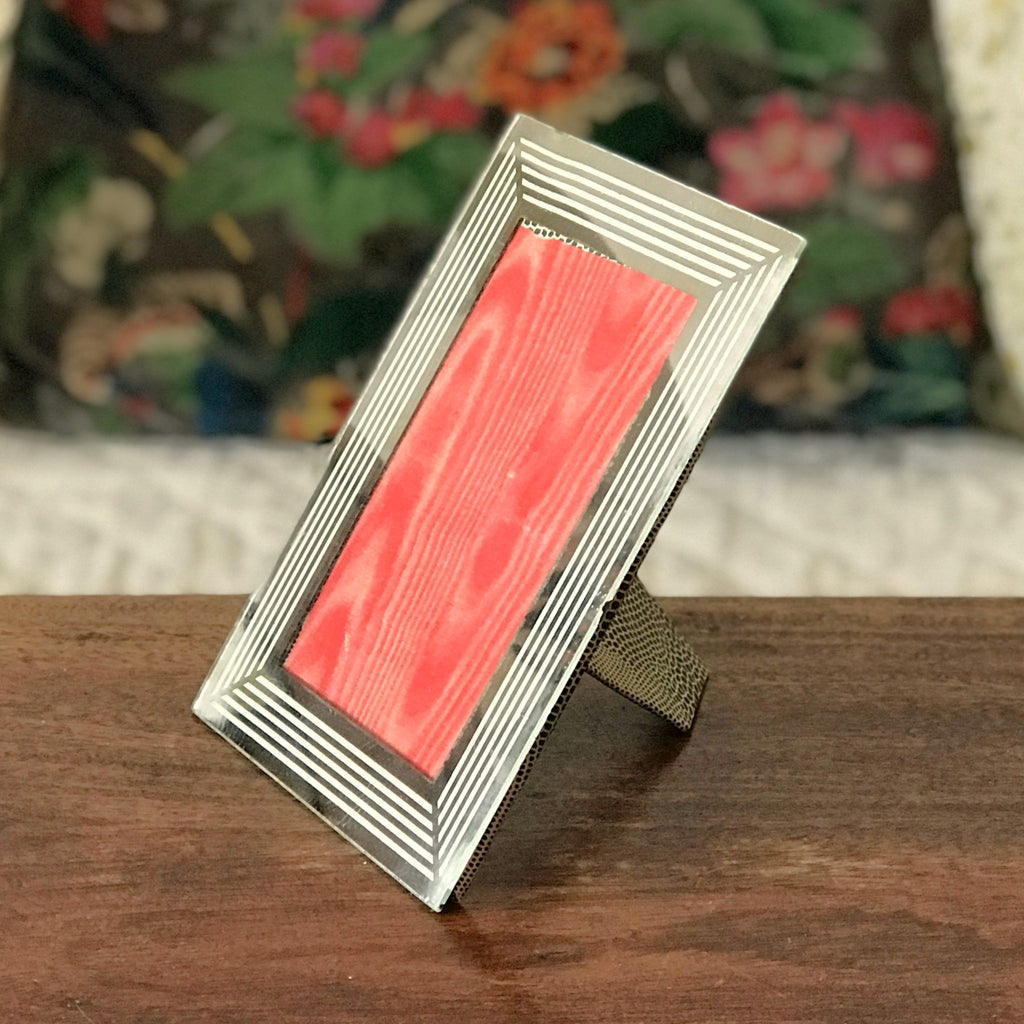 Petit cadre photo contour miroir endos motifs serpent 18 x 12,5 cm par Hello Broc brocante en ligne