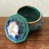 Boîte octogonale en céramique émaillée verte et bleue signée Alpho par Hello Broc brocante en ligne