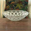 Grande coupe en verre gravé motifs étoiles rebord crénelé diamètre de 30 cm par Hello Broc brocante en ligne