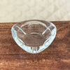 Cendrier en verre moulé triangulaire Reims France petit 9,5 cm par Hello Broc brocante en ligne