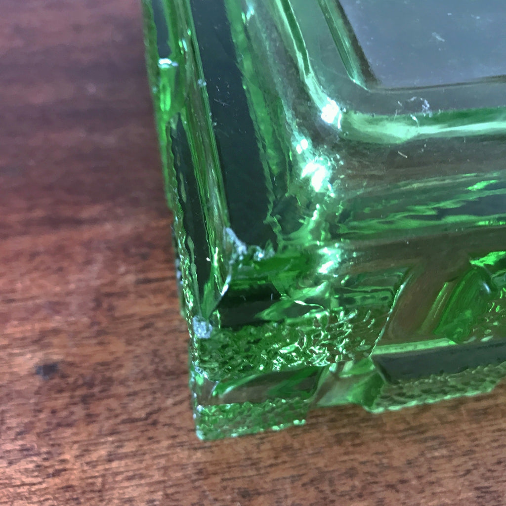 Grand cendrier carré en verre moulé vert - Hello Broc