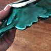 Vide-poche vintage en céramique verte en forme de feuille de vigne  par Hello Broc brocante en ligne