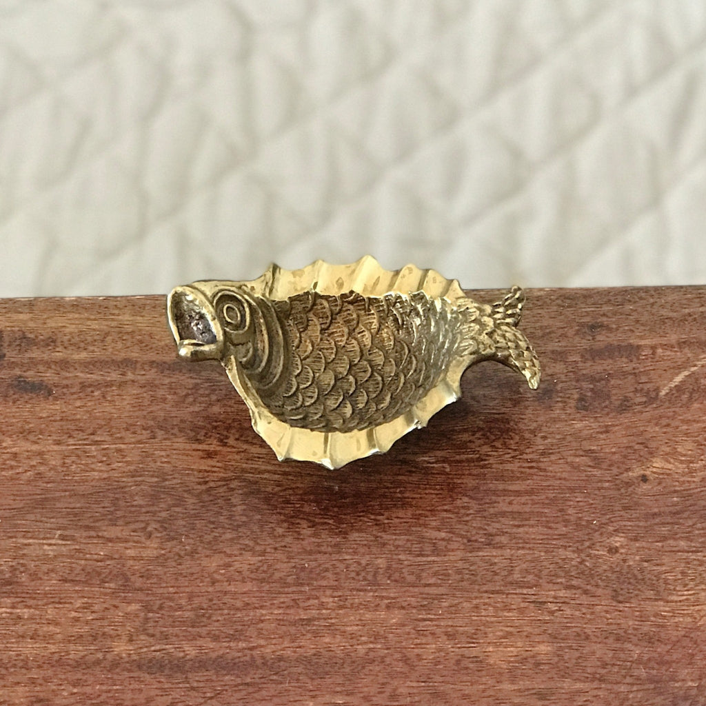 Cendrier zoomorphe poisson en bronze doré par Hello Broc brocante en ligne