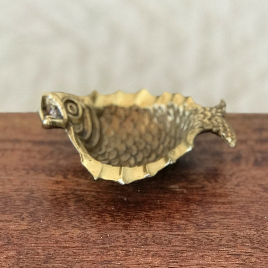 Cendrier zoomorphe poisson en bronze doré par Hello Broc brocante en ligne
