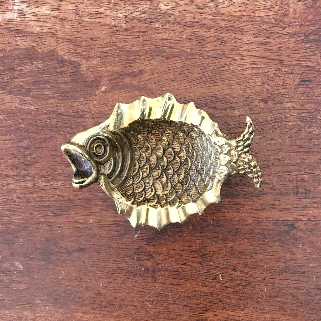 Cendrier zoomorphe poisson en bronze doré par Hello Broc brocante en ligne