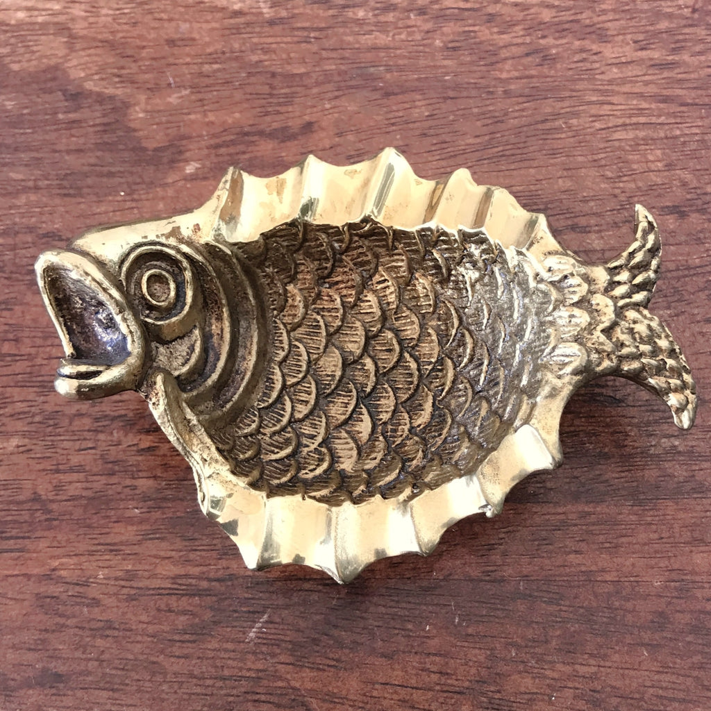 Cendrier zoomorphe poisson en bronze doré par Hello Broc brocante en ligne