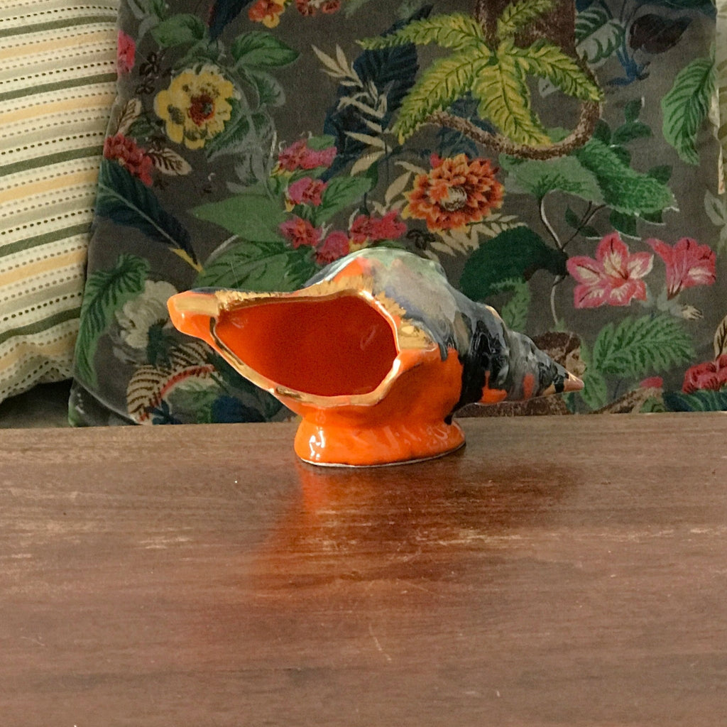 Cendrier vintage en céramique orange en forme de coquillage années 70 par Hello Broc brocante en ligne