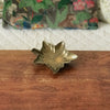 Cendrier feuille érable ou vigne en bronze doré par Hello Broc brocante en ligne
