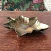 Cendrier feuille érable ou vigne en bronze doré par Hello Broc brocante en ligne