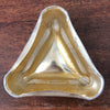 Cendrier publicitaire des années 60 forme triangulaire vintage Cinzano Vermouth en aluminium par Hello Broc brocante en ligne
