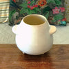 Grand cache - pot en grès blanc vintage vernissé tripode par la brocante en ligne Hello Broc