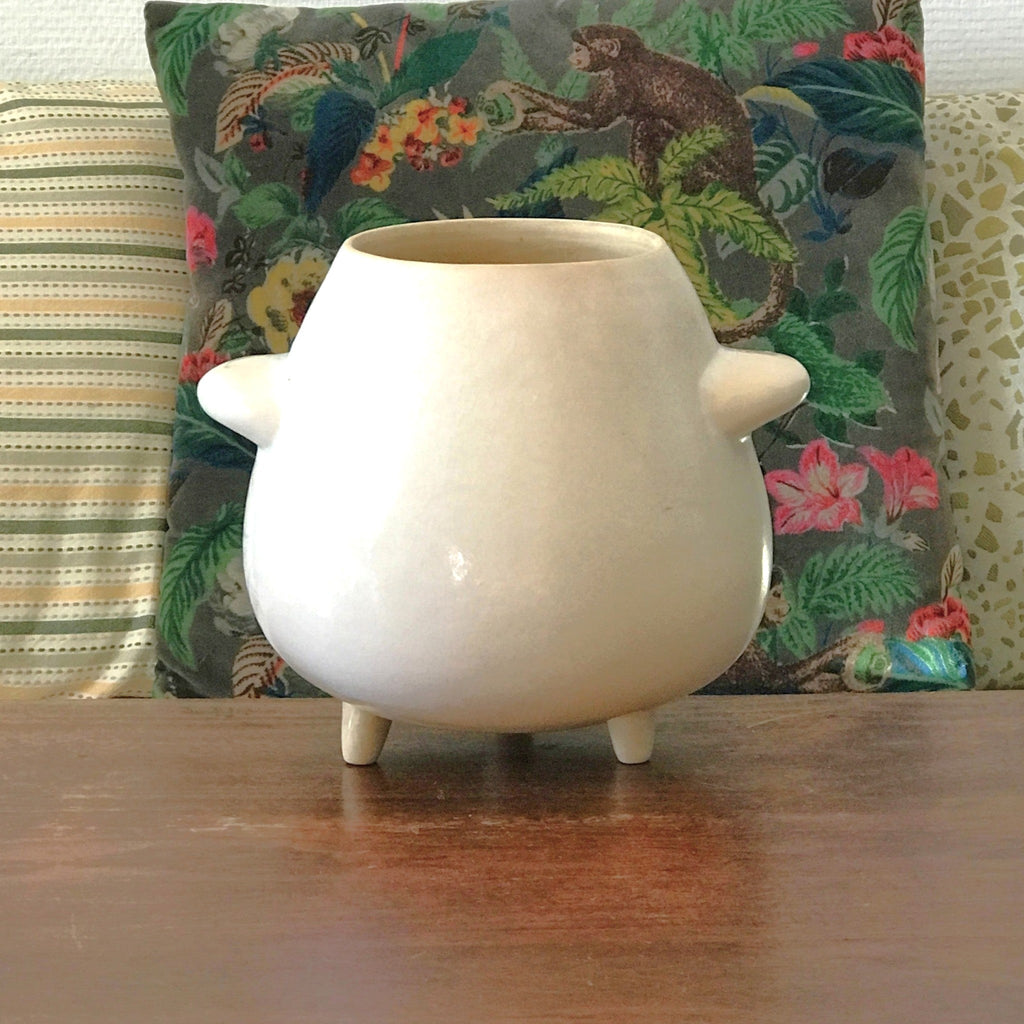 Grand cache - pot en grès blanc vintage vernissé tripode par la brocante en ligne Hello Broc