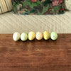 Ensemble de 6 œufs en albâtre couleurs pastel par Hello Broc brocante en ligne