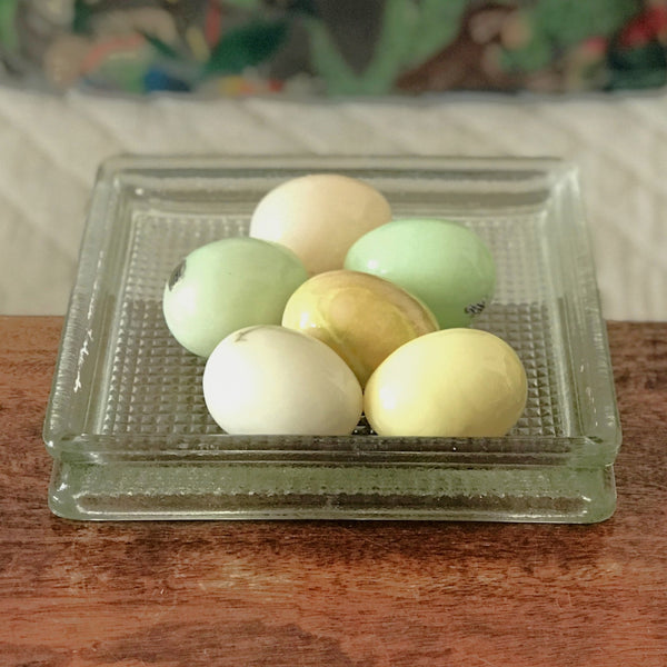 Ensemble de 6 œufs en albâtre couleurs pastel par Hello Broc brocante en ligne