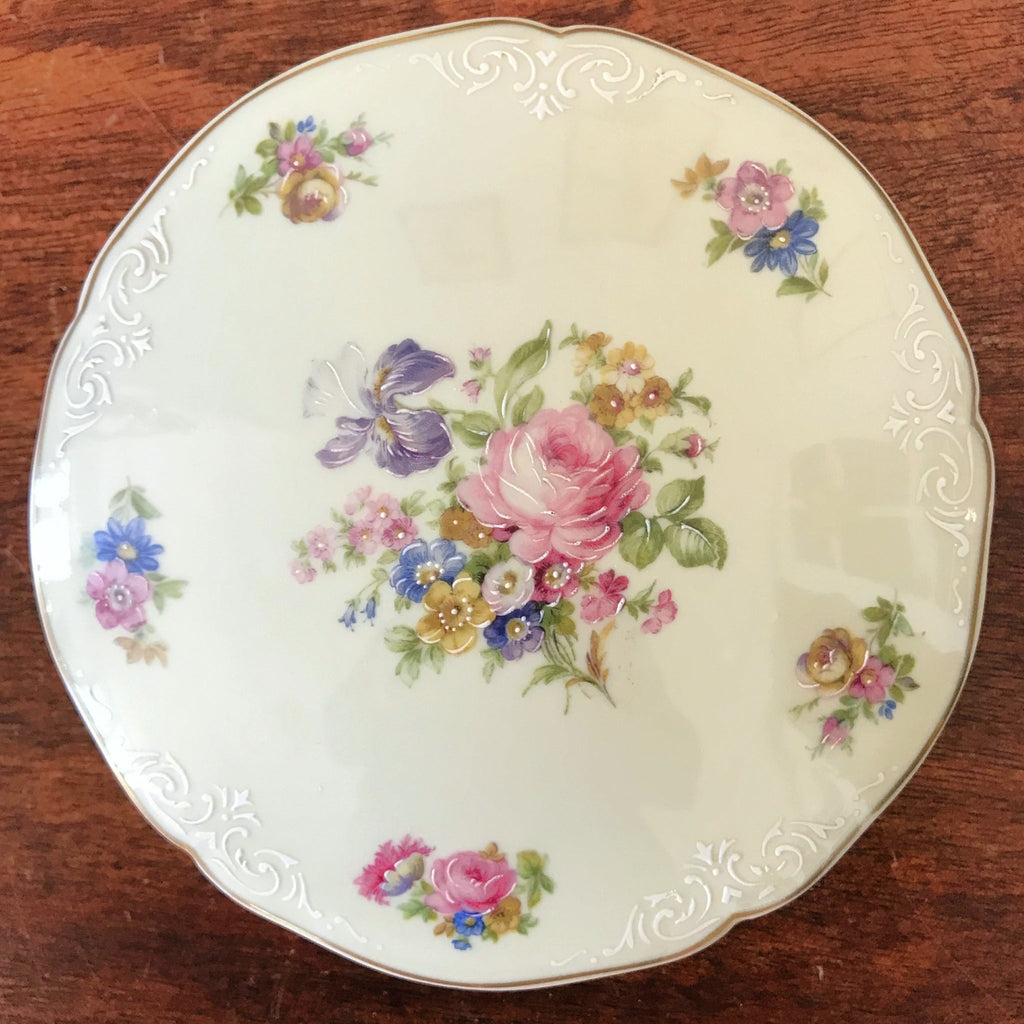 Grande boîte ronde et plate / bonbonnière ou boîte à bijoux en porcelaine de Limoges décor roses par Hello Broc brocante en ligne