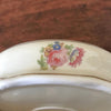 Grande boîte ronde et plate / bonbonnière ou boîte à bijoux en porcelaine de Limoges décor roses par Hello Broc brocante en ligne