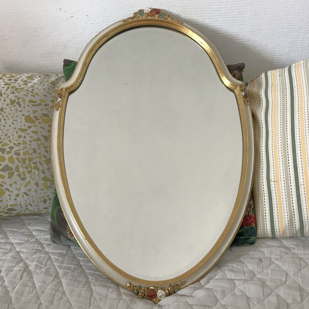 Miroir style Louis XVI vitre biseautée décoré de fleurs sculptées par Hello Broc brocante en ligne