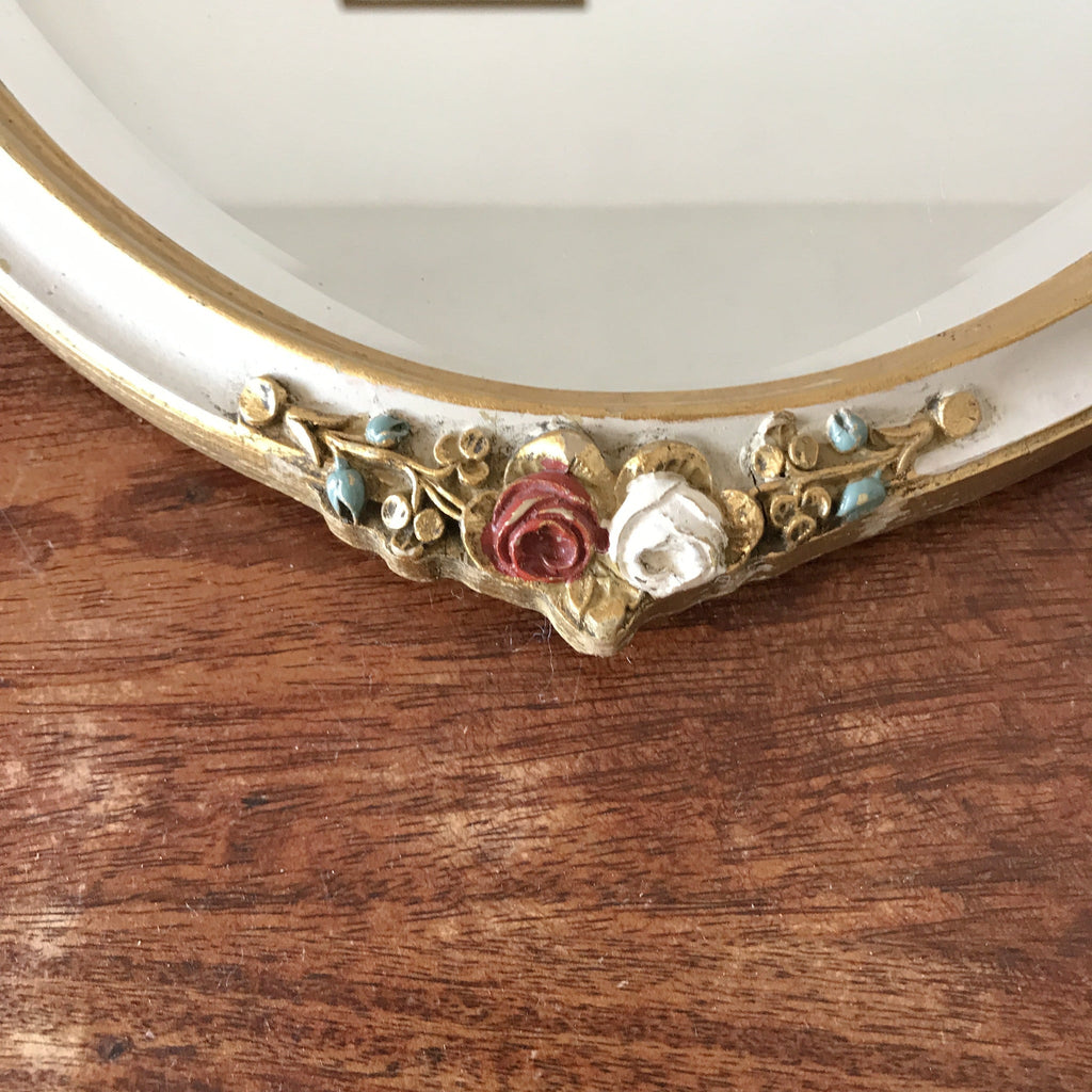 Miroir style Louis XVI vitre biseautée décoré de fleurs sculptées par Hello Broc brocante en ligne