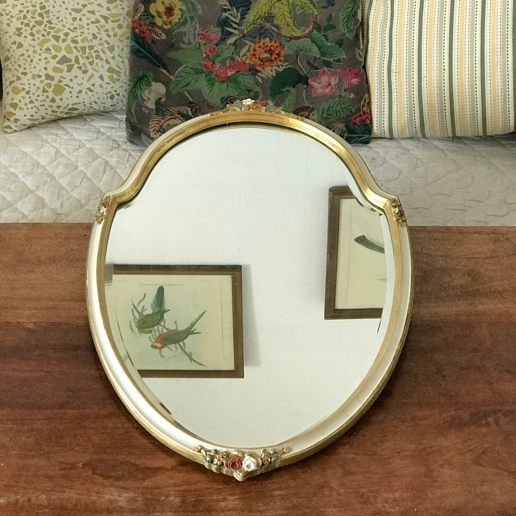 Miroir style Louis XVI vitre biseautée décoré de fleurs sculptées par Hello Broc brocante en ligne