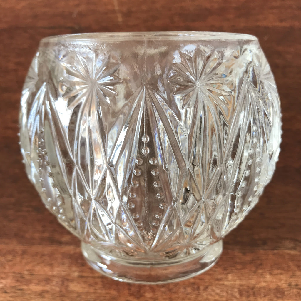 Petit vase boule photophore en cristal moulé Avon hauteur 10,5 cm