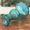 Vase bleu vintage en verre moulé de taille moyenne hauteur 22 cm par Hello Broc brocante en ligne