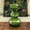 Vase vert en verre moulé taille moyenne hauteur 22 cm par Hello Broc brocante en ligne