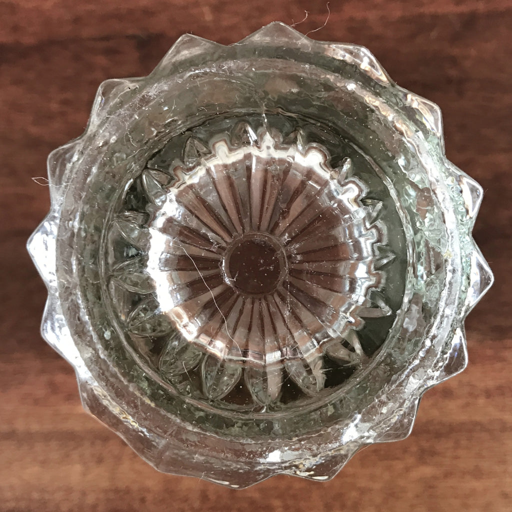 Vase cornet en verre moulé de taille moyenne pointe de diamant hauteur de 20 cm par Hello Broc brocante en ligne