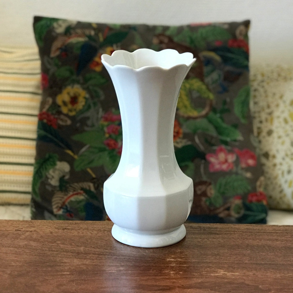 Vase en faïence fine blanche Bareuther Bavaria Germany hauteur 22 cm par Hello Broc brocante en ligne