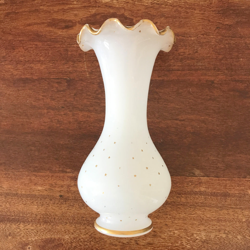 Paire de vases en opaline blanche décor étoiles dorées peintes à la main époque Napoléon III (Circa 1860) par Hello Broc brocante en ligne