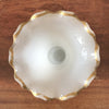 Paire de vases en opaline blanche décor étoiles dorées peintes à la main époque Napoléon III (Circa 1860) par Hello Broc brocante en ligne