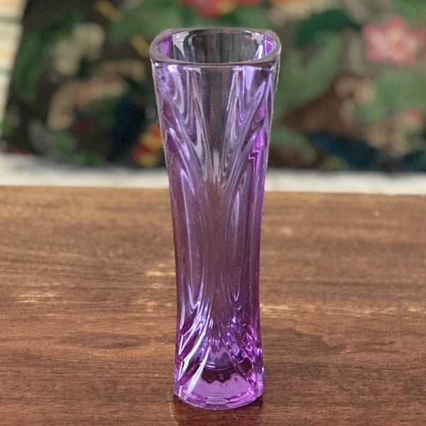 Soliflore petit vase vintage violet Cristal d'Arques hauteur de 17 cm par Hello Broc brocante en ligne