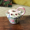 Pique-fleur et arrosoir vintage en céramique décoré à la main fleurs multicolores par Hello Broc brocante en ligne