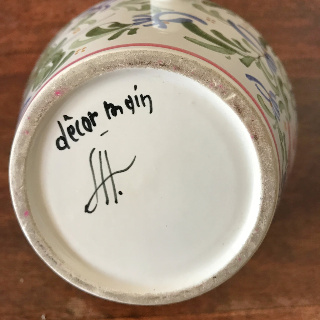 Pique-fleur et arrosoir vintage en céramique décoré à la main fleurs multicolores par Hello Broc brocante en ligne