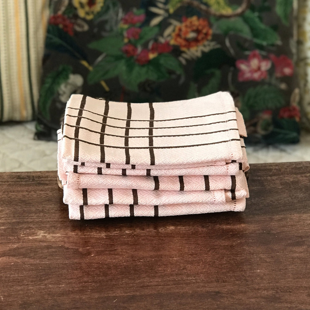 Lot de 6 serviettes de table damassées rose quadrillage marron - Hello Broc
