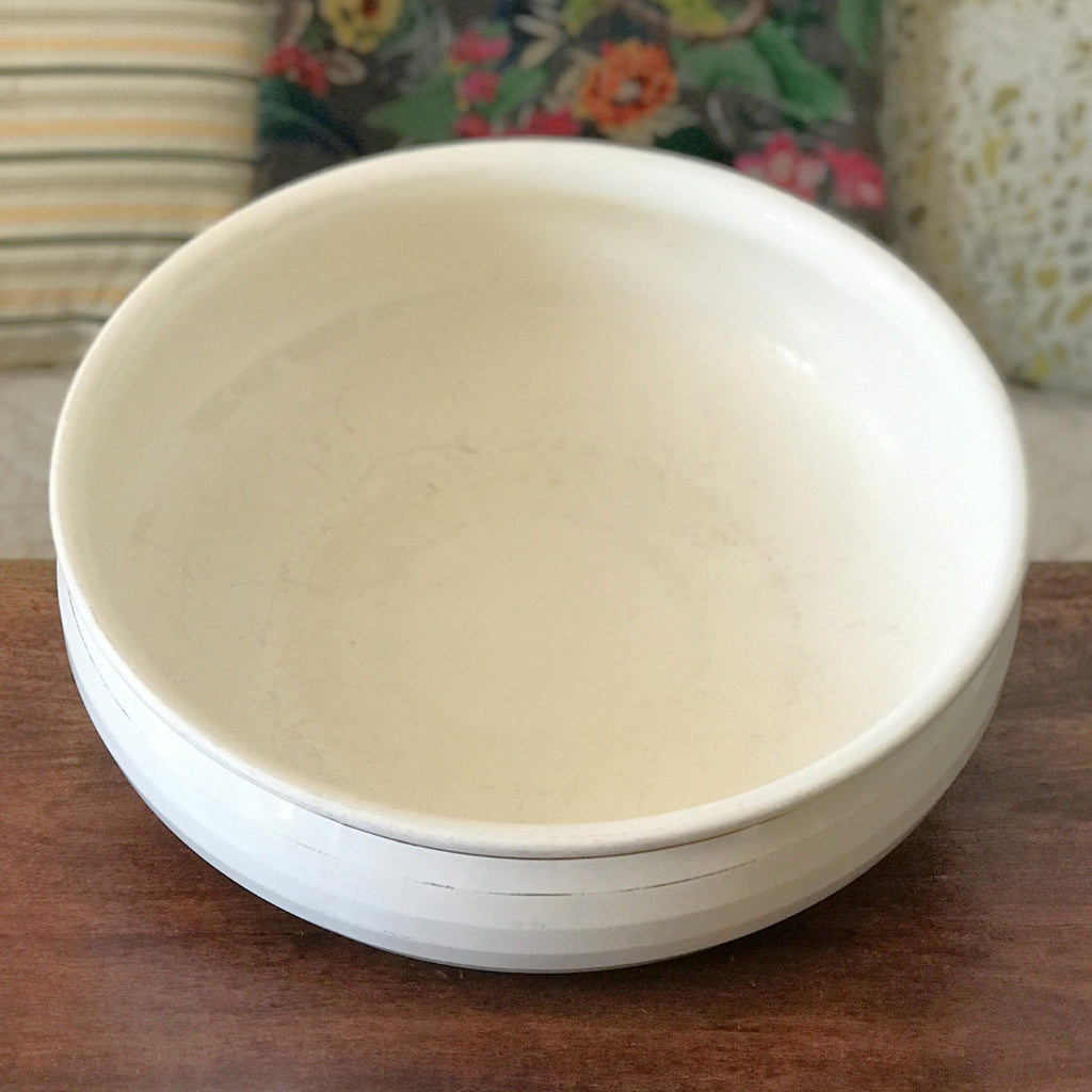 Très grande vasque de toilette couleur crème de Sarreguemines Art Déco par Hello Broc brocante en ligne