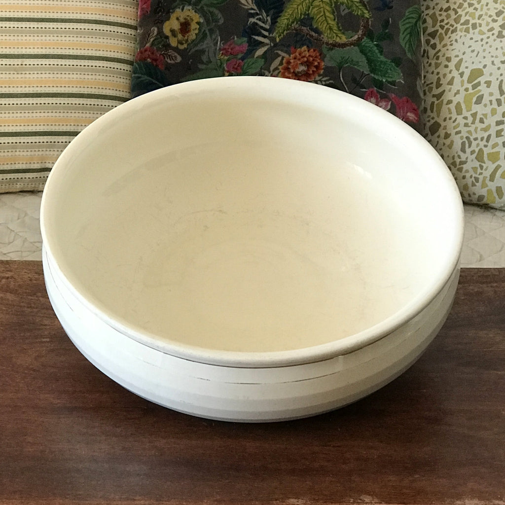 Très grande vasque de toilette couleur crème de Sarreguemines Art Déco par Hello Broc brocante en ligne