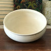 Très grande vasque de toilette couleur crème de Sarreguemines Art Déco par Hello Broc brocante en ligne