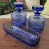Ensemble garniture de toilette en verre moulé bleu par Hello Broc brocante en ligne