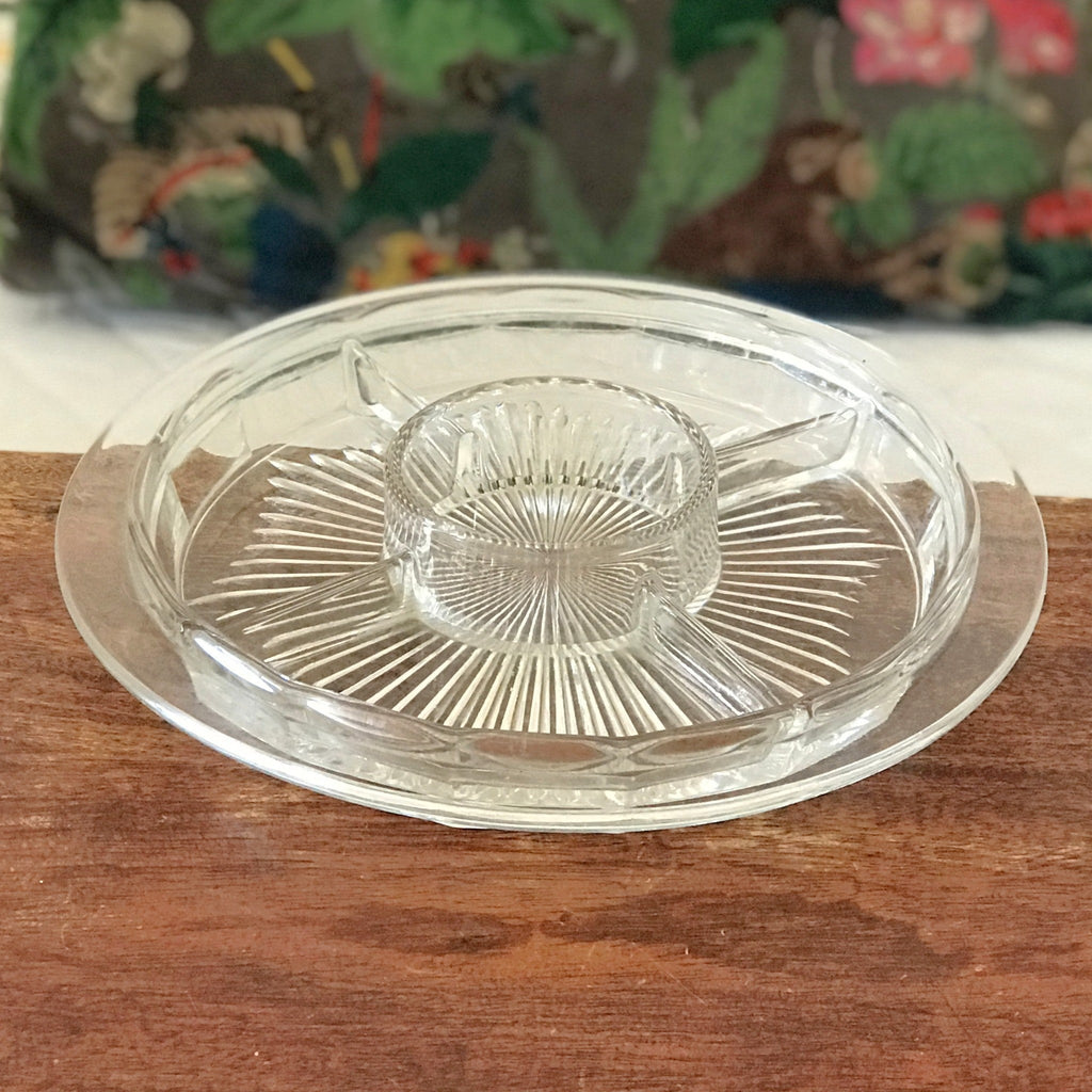 Serviteur rond compartimenté en verre moulé par Hello Broc brocante en ligne
